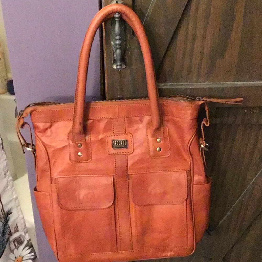 Pascado leather bag made in India beautiful GUC condition with laptop pocket